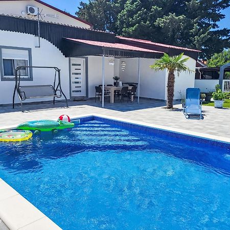 Holiday Home Matea By Interhome Nin Exterior photo